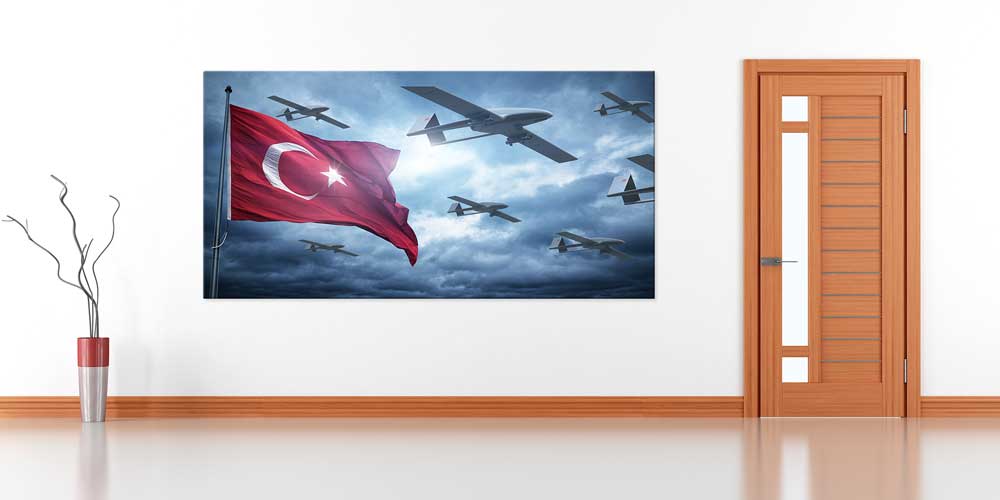 Türk Bayrağı ve İHA Filosu Dekoratif Baskı 11306