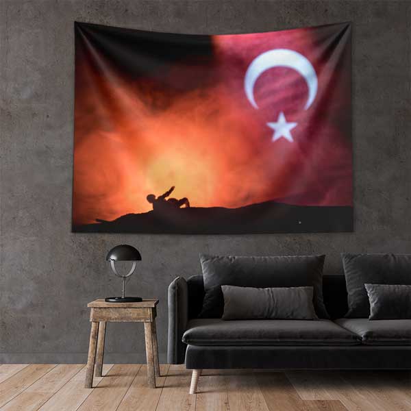 Türk Bayrağı ve Asker Silüeti Duvar Örtüsü 11090