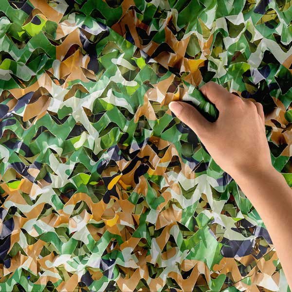Yeşil ve Kahve Tonlarında Soyut Kamuflaj Duvar Örtüsü 11098