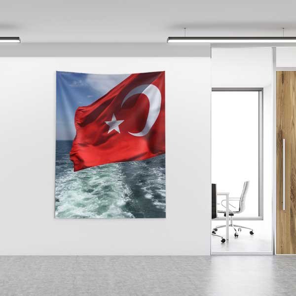 Dalgalanan Türk Bayrağı ve Tekne İzli Deniz Duvar Örtüsü 11132