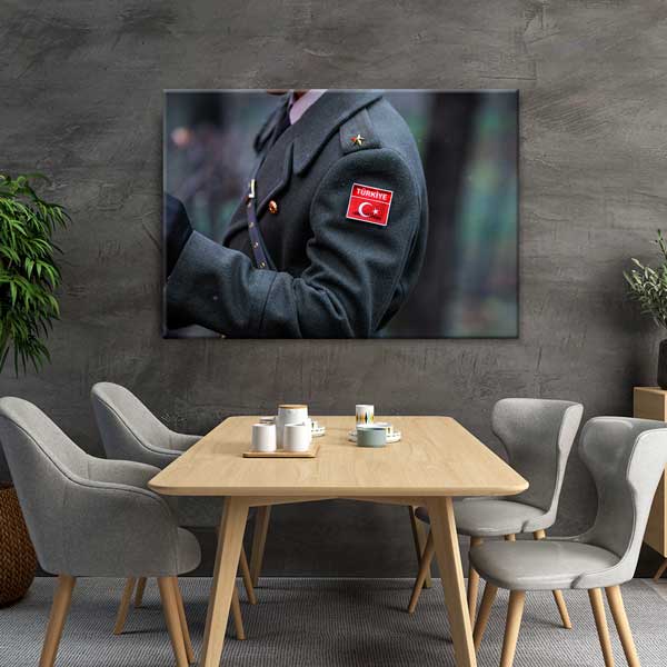 Türk Askeri Tören Üniforması ve Bayrak Yaması Kanvas Tablo – 11246