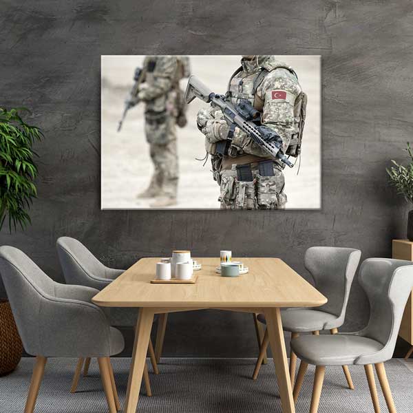 askeri-duvar-tablolari-11245-04 Türk Askeri Teçhizatlı ve Bayrak Yamalı Kanvas Tablo – 11245