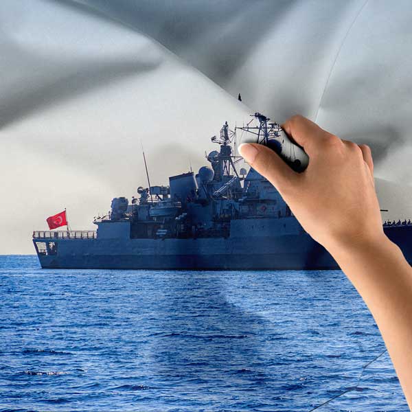 Türk Bayraklı Savaş Gemisi Duvar Örtüsü 11043