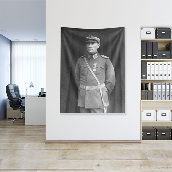 Atatürk Asker Üniformalı Siyah Beyaz Duvar Örtüsü Kumaş Baskı 6206