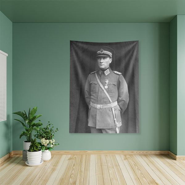 Atatürk Asker Üniformalı Siyah Beyaz Duvar Örtüsü Kumaş Baskı 6206