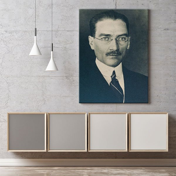 Atatürk Portresi Gözlüklü Klasik Poz Kanvas Tablo 6179