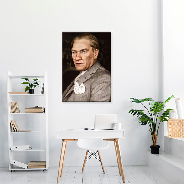 Atatürk Klasik Poz Renkli Portre Kanvas Tablo 6182