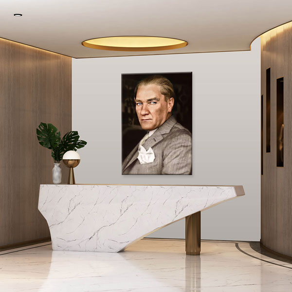 Atatürk Klasik Poz Renkli Portre Kanvas Tablo 6182