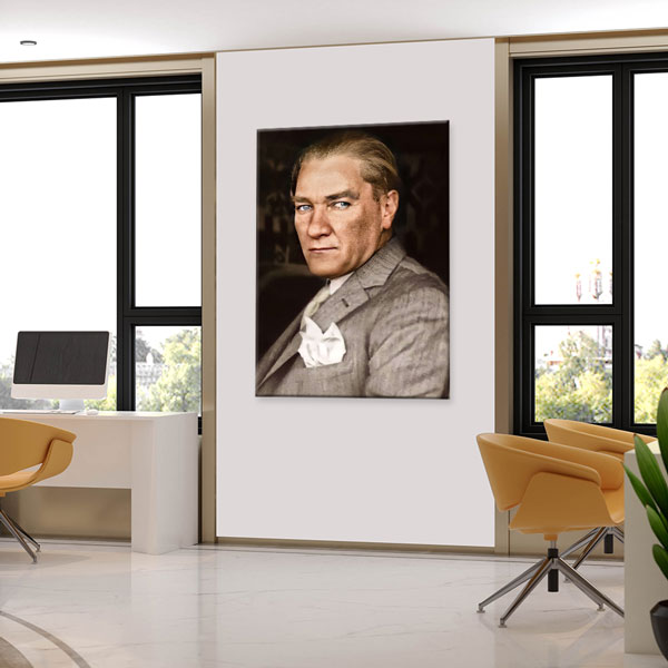 Atatürk Klasik Poz Renkli Portre Kanvas Tablo 6182