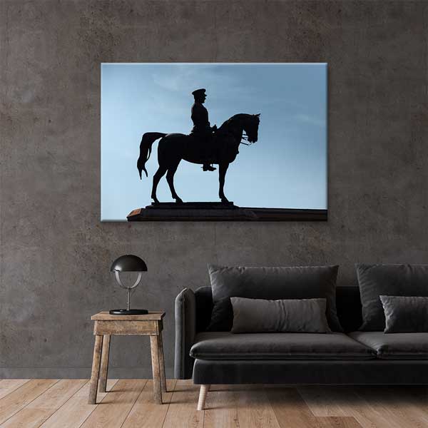 ataturk-duvar-tablolar-11249-01 Atatürk ve Atlı Heykeli Silüeti Kanvas Tablo - Mavi Gökyüzü – 11249