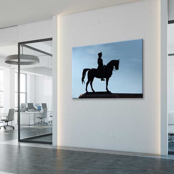 ataturk-duvar-tablolar-11249-03 Atatürk ve Atlı Heykeli Silüeti Kanvas Tablo - Mavi Gökyüzü – 11249