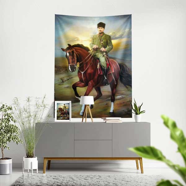 ataturk-duvar-tablolari-14327-00 Atatürk At Üstünde Portre Duvar Örtüsü Kumaş Baskı 14327