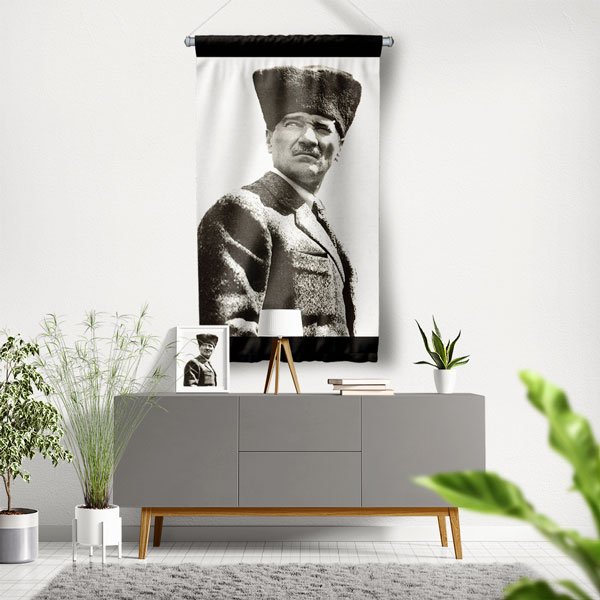 Atatürk Asil Bakışlı Portre Duvar Flaması Kumaş Baskı 6223