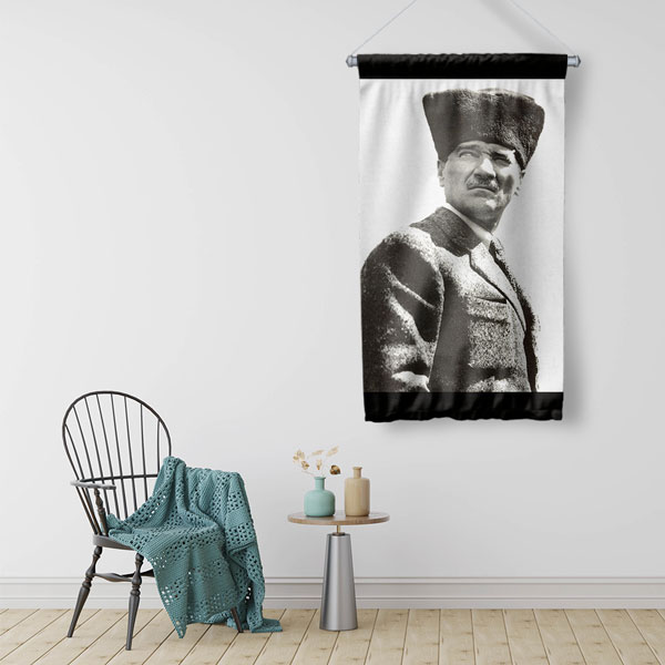 Atatürk Asil Bakışlı Portre Duvar Flaması Kumaş Baskı 6223