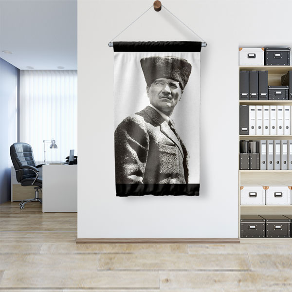 Atatürk Asil Bakışlı Portre Duvar Flaması Kumaş Baskı 6223