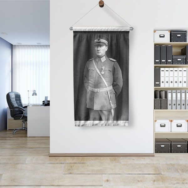 Atatürk Askeri Üniformalı Duvar Flaması Kumaş Baskı 6226