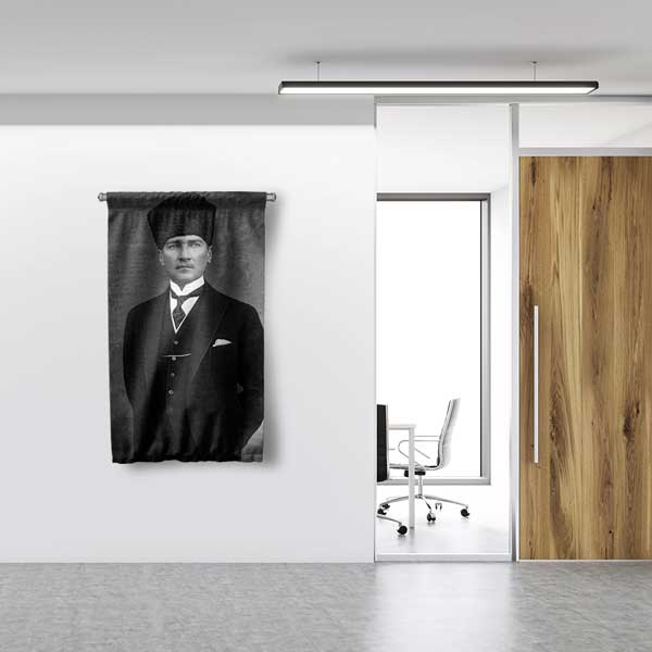 Atatürk Siyah-Beyaz Klasik Portre Duvar Flaması Kumaş Baskı 14316