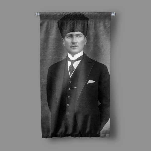Atatürk Siyah-Beyaz Klasik Portre Duvar Flaması Kumaş Baskı 14316