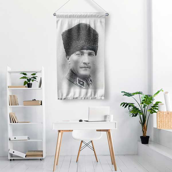 Atatürk Klasik Portre Duvar Flaması – Siyah Beyaz Kumaş Baskı 14319