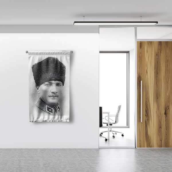 Atatürk Klasik Portre Duvar Flaması – Siyah Beyaz Kumaş Baskı 14319
