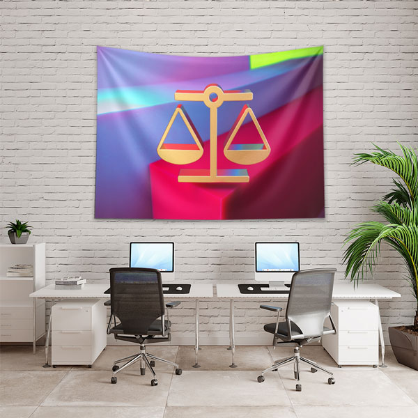 avukat-ofis-duvar-dekor-5298-02 Modern Adalet Terazisi Duvar Örtüsü – Renkli Tasarımlı Kumaş Baskı 5298