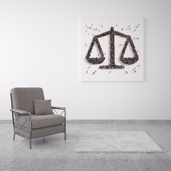 Topluluk ile Adalet Terazisi Şekilli Kanvas Tablo – 5269