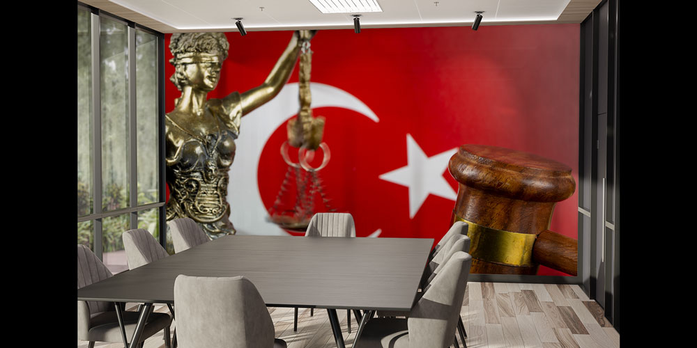Türk Bayraklı Adalet Heykeli ve Hakim Tokmağı Duvar Kağıdı – Hukuk Ofisleri için Tasarım 5286