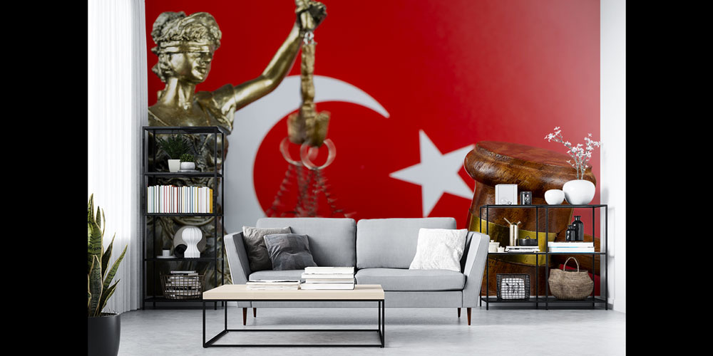 Türk Bayraklı Adalet Heykeli ve Hakim Tokmağı Duvar Kağıdı – Hukuk Ofisleri için Tasarım 5286