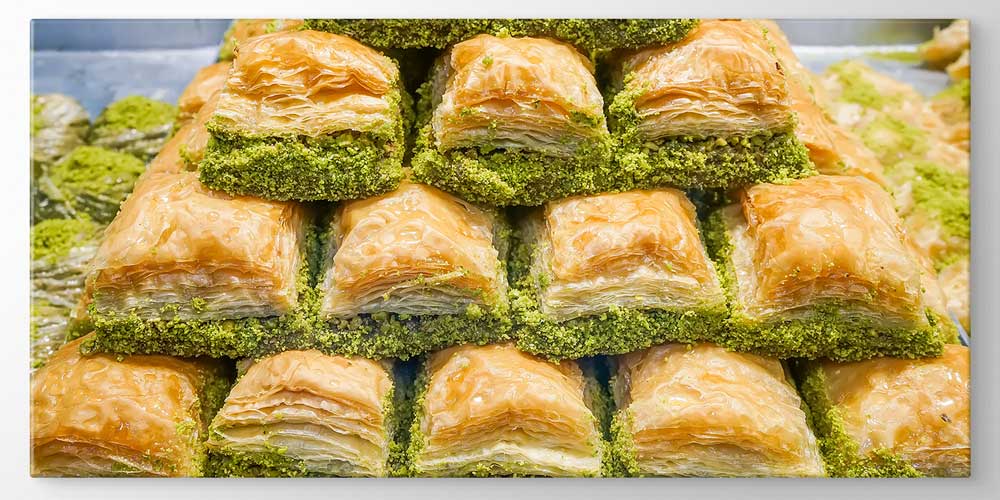 baklava-duvar-tablosu-12465-04 Fıstıklı Baklava Temalı Büyük Ebat Duvar Dekoru – 12465