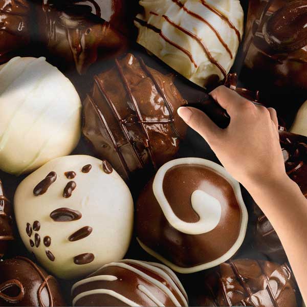 Çikolata Trüf Desenli Duvar Örtüsü Kumaş Baskı 12543