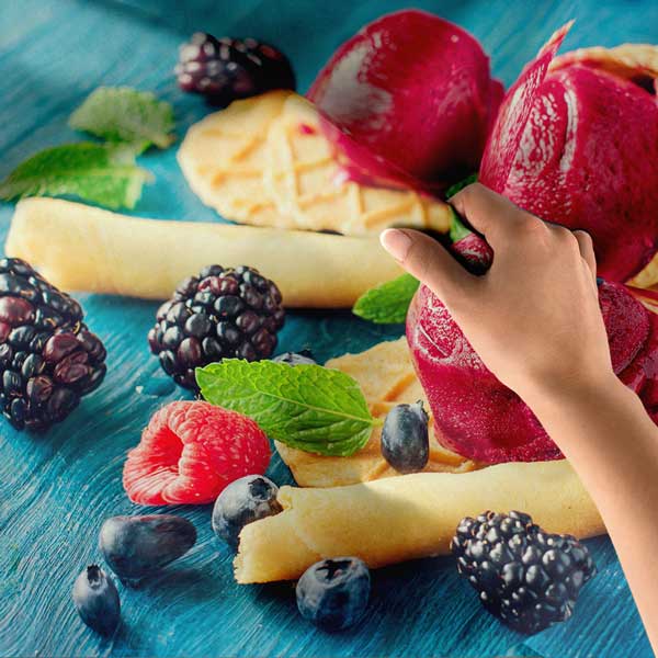 Kırmızı Dondurma ve Meyve Sunumlu Kafe Duvar Tablosu 12552