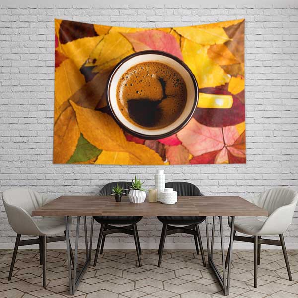 cafe-wall-art-tapestry-12526-03 Sonbahar Yaprakları Üzerinde Kahve Fincanı Desenli Kafe Duvar Örtüsü 12526