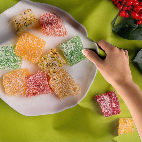 cafe-wall-art-tapestry-12569-04 Renkli Lokum ve Yeşil Fon Temalı Duvar Örtüsü 12569