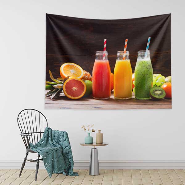Taze Meyve Suları Temalı Kafe Duvar Tablosu – Renkli Smoothie Şişeleriyle Dekoratif Tasarım 12556