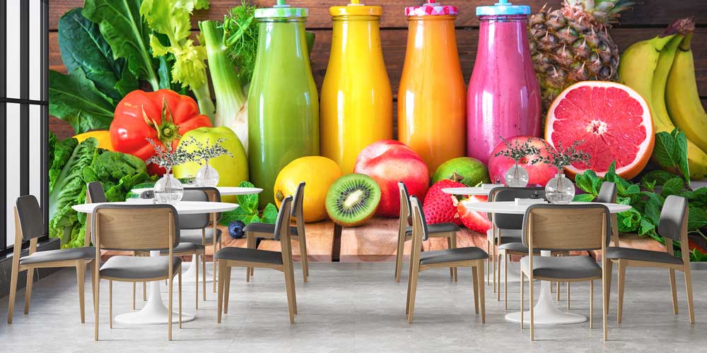 Renkli Smoothie Şişeleri ve Tropikal Meyve Desenli Kafe Duvar Kağıdı 12374