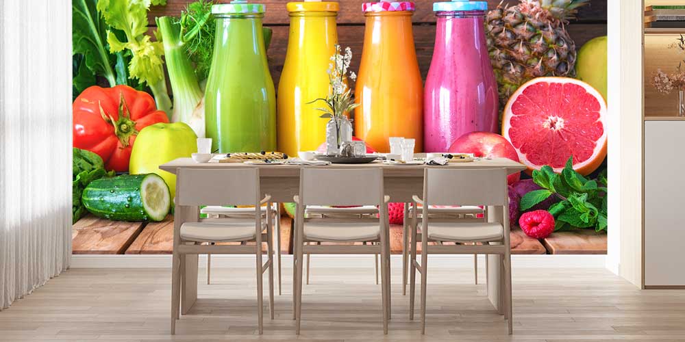 Renkli Smoothie Şişeleri ve Tropikal Meyve Desenli Kafe Duvar Kağıdı 12374