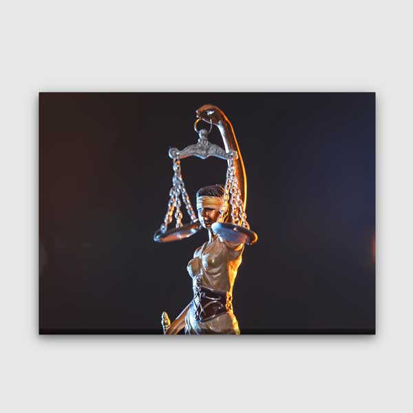 Lady Justice ve Adalet Terazisi Temalı Kanvas Duvar Tablosu – 5252