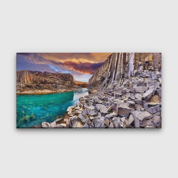 canvas-wall-art-13732-00 Bazalt Kayalıklar ve Turkuaz Nehir Manzarası Kanvas Tablo – 13732