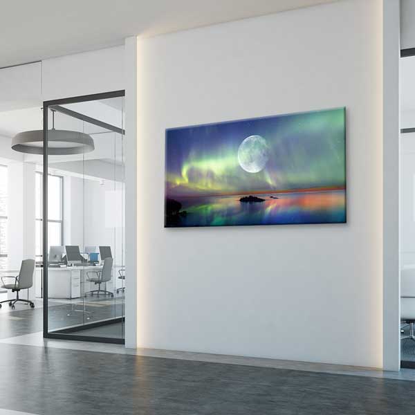 Sonbahar renkleriyle süslenmiş İsviçre Alpleri dağ köyü ve vadi manzarası. – 13739