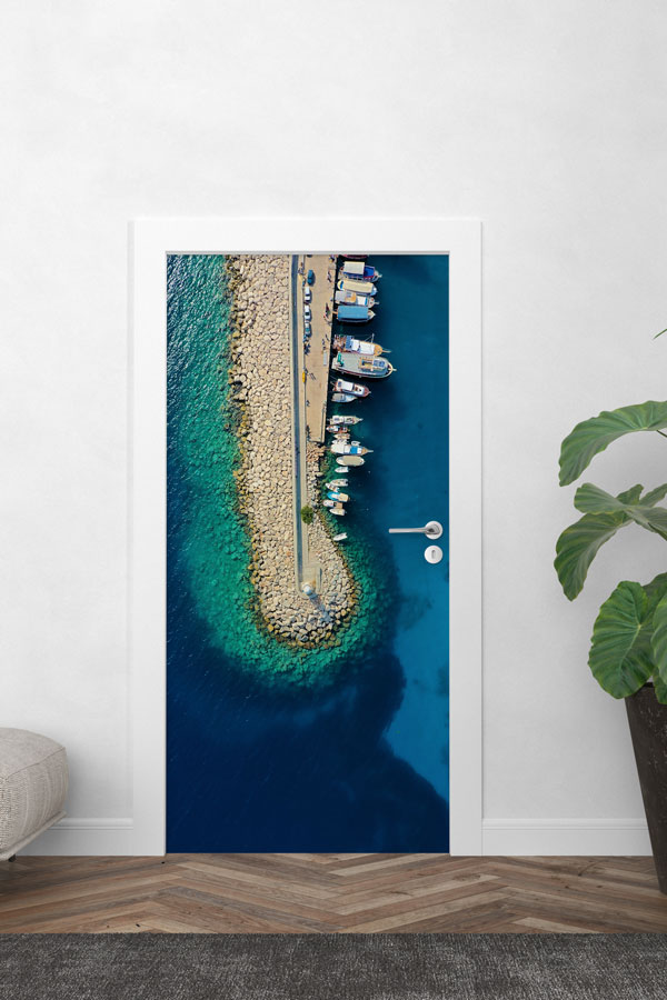 Yukarıdan Mendirek ve Tekneler Manzaralı Kapı Giydirme 9853