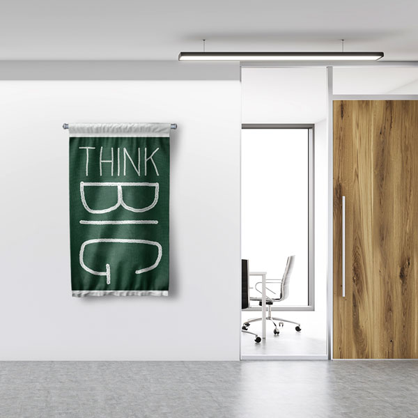 Think Big İngilizce Eğitim Duvar Flaması 8045