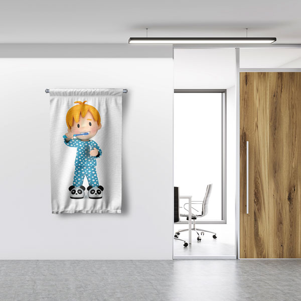 Diş Fırçalayan Çocuk Desenli Duvar Flaması 6046