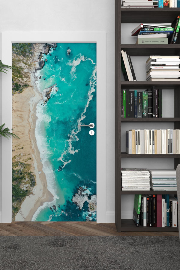 Turkuaz Deniz ve Kayalık Kıyı Manzaralı Kapı Giydirme 9496