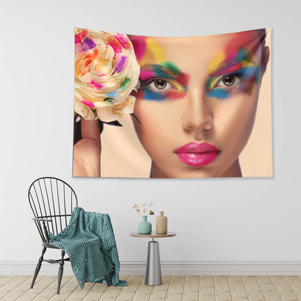 duvar-dekor-kuafor-5739-02 Renkli Makyajlı Kadın ve Çiçek Detaylı Duvar Örtüsü 5739