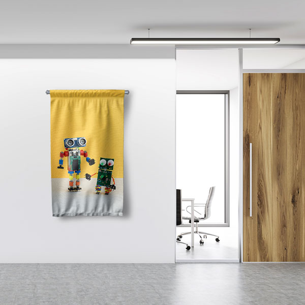 duvar-dekor-sanat-5508-03 Retro Robot Tasarımlı Sarı Zemin Duvar Flaması 5508