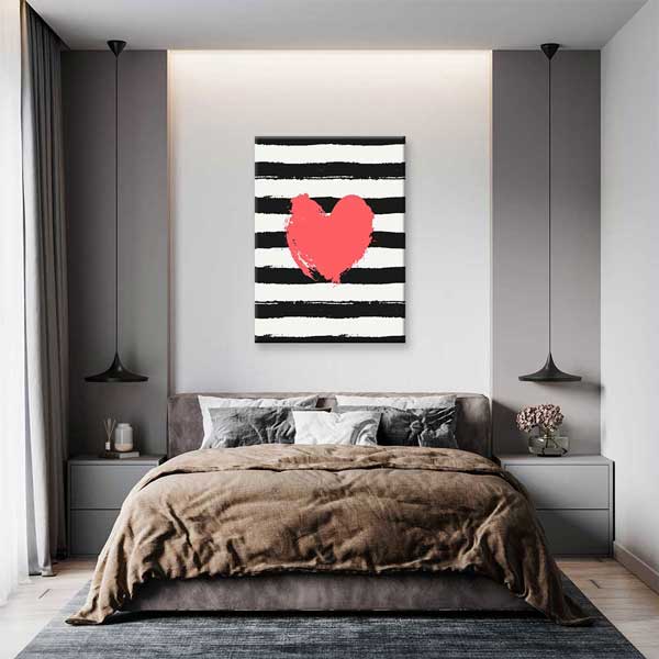 Çizgili Zemin Üzerinde Kırmızı Kalp Kanvas Tablo 4485