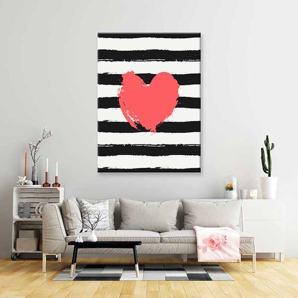 Çizgili Zemin Üzerinde Kırmızı Kalp Kanvas Tablo 4485
