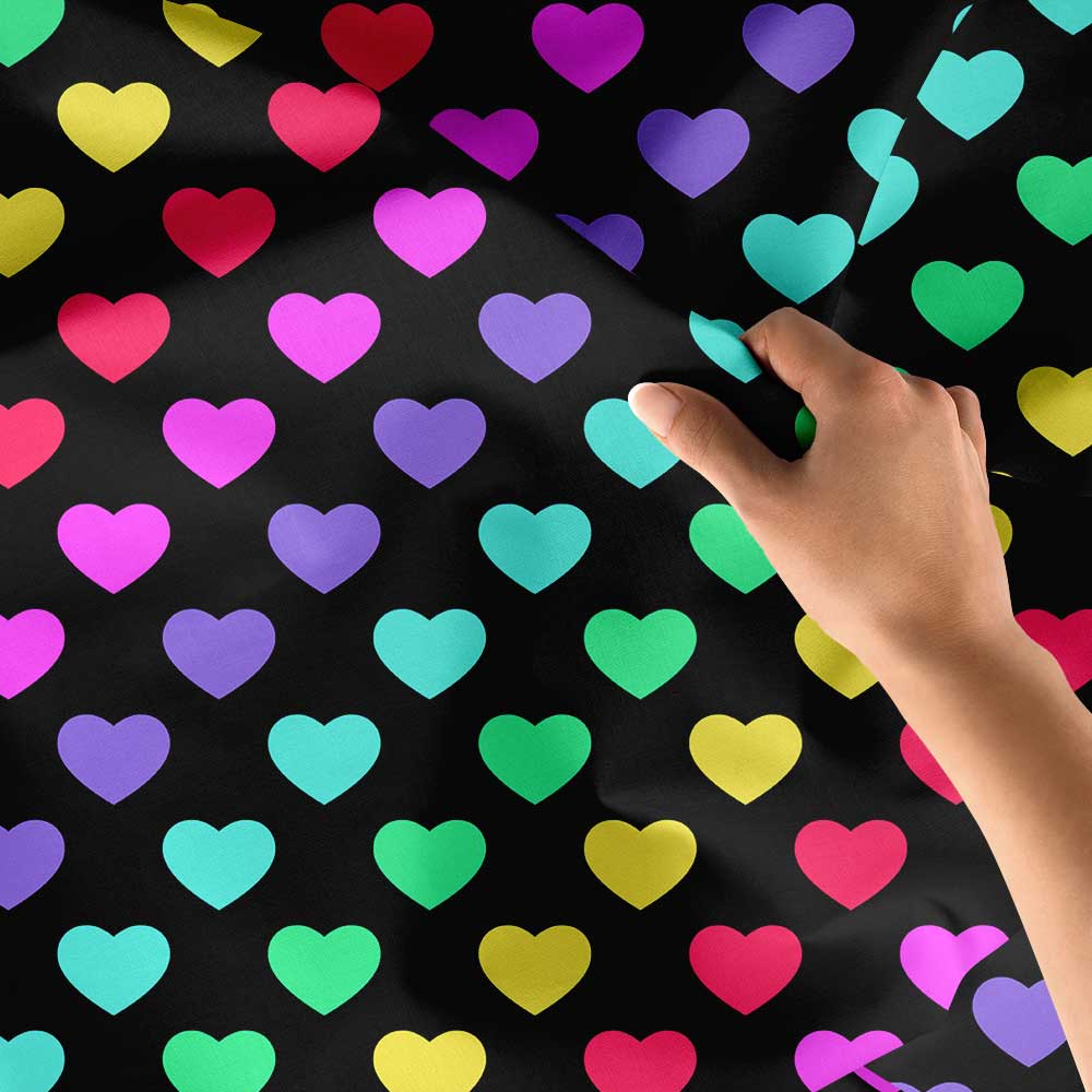 Renkli Kalp Desenli Duvar Örtüsü 4533