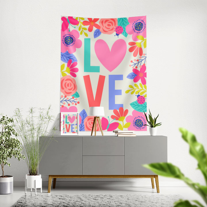 Çiçek Desenli LOVE Temalı Romantik Duvar Örtüsü 4544