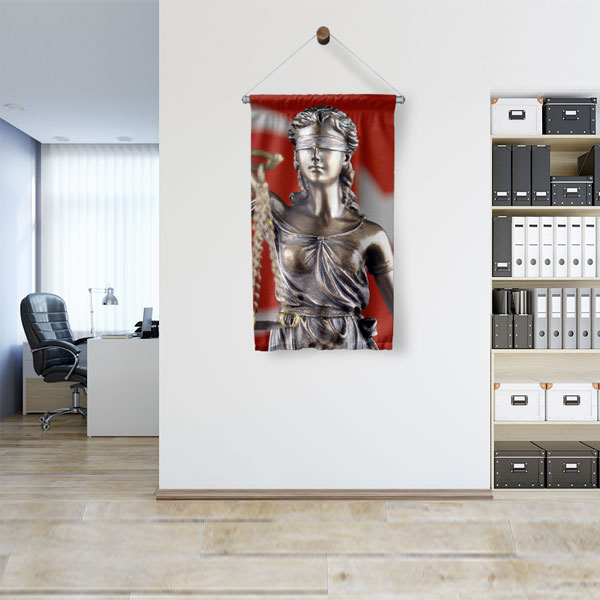 Adalet Heykeli ve Türk Bayrağı Tasarımlı Hukuk Ofisi Duvar Flaması 5315